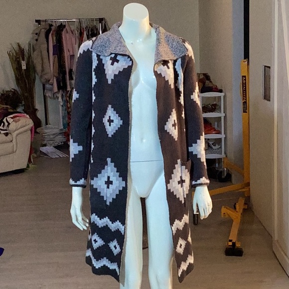 Guilty Sweater - Picture 1 of 4